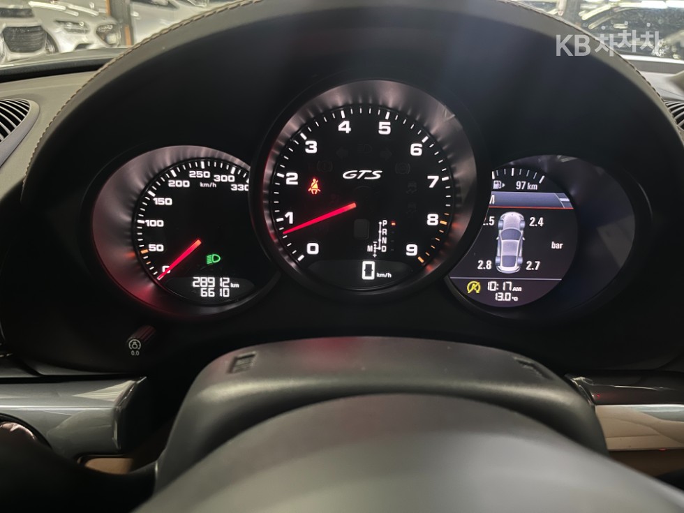 2022 - porsche cayman