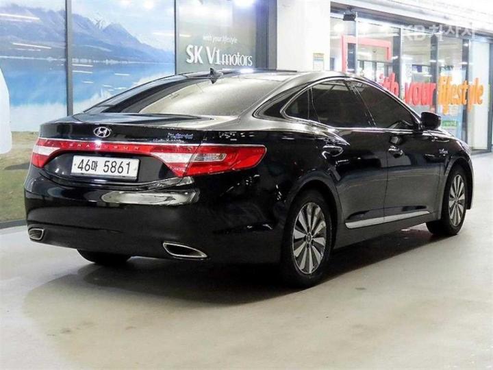Hyundai Grandeur Hybrid Premium 5