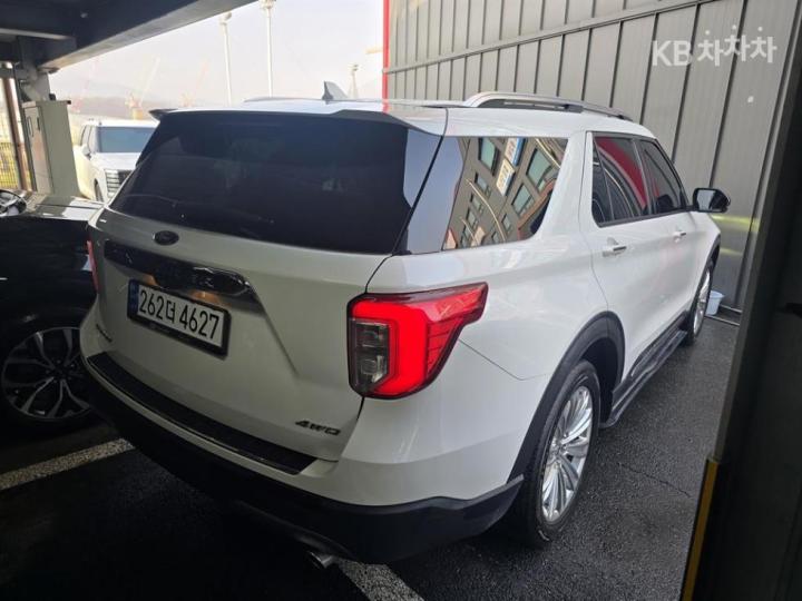 Ford Explorer Gasoline Turbo 2.3 AWD Limited 5