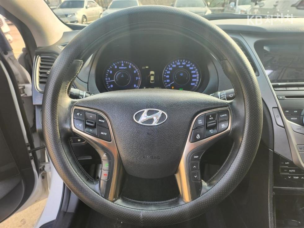 Hyundai Grandeur — miniaturë 11
