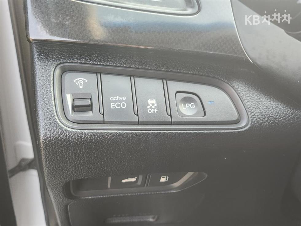 Hyundai Grandeur — miniaturë 13
