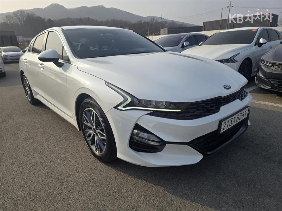 2021 - kia k5