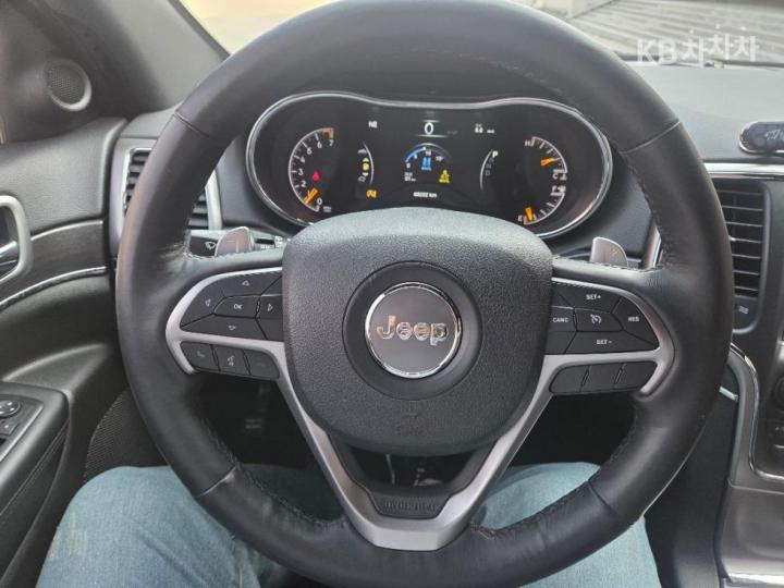 Jeep Cherokee Grand 3.6 Limited Edition 7