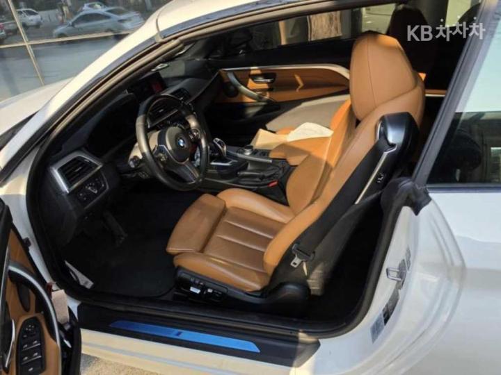 BMW 4 Series F32 430i Convertible M Sport 5