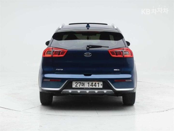 Kia Niro 1.6 Noblesse 6