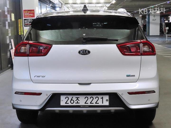 Kia Niro 1.6 Noblesse 6