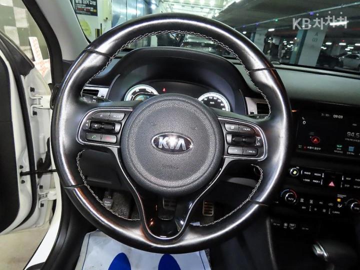 Kia Niro 1.6 Noblesse 9