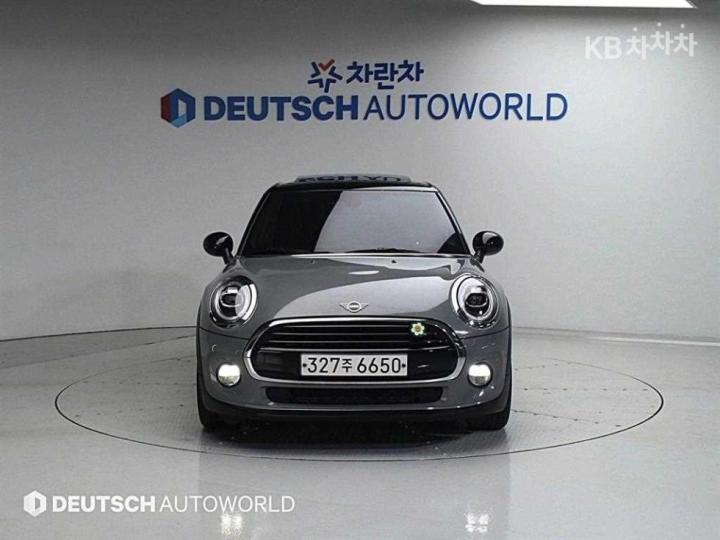 Mini Cooper 5 Duo 1.5 High Trim 4