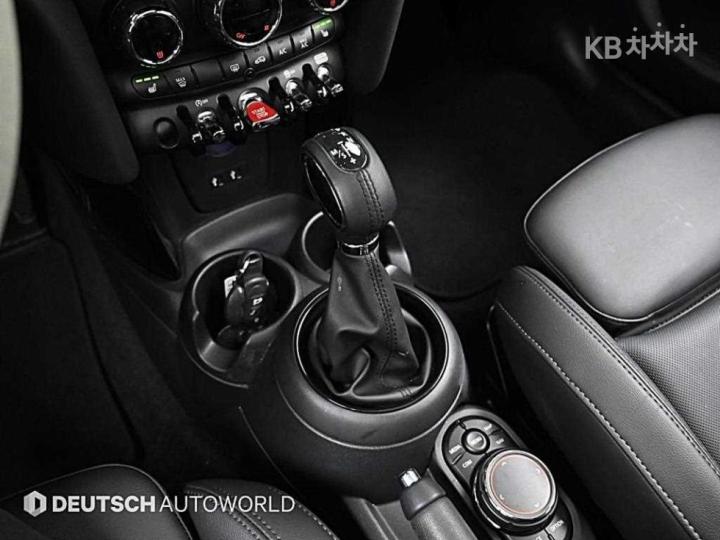 Mini Cooper 5 Duo 1.5 High Trim 10