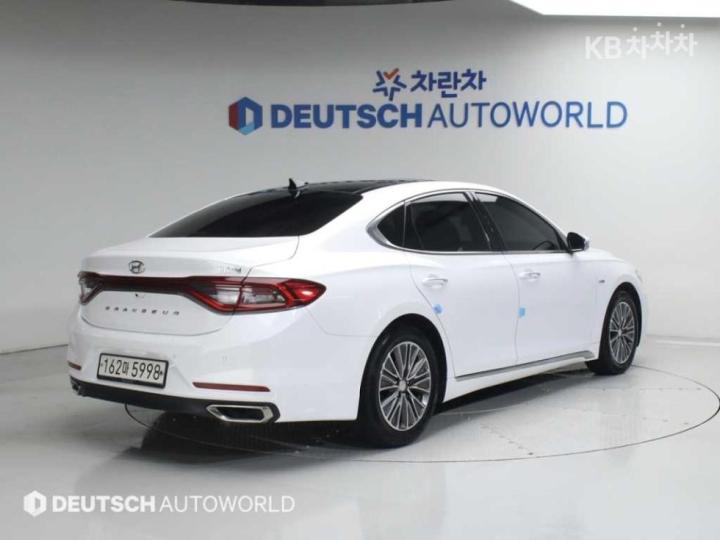 Hyundai Grandeur IG Hybrid Exclusive Special 3