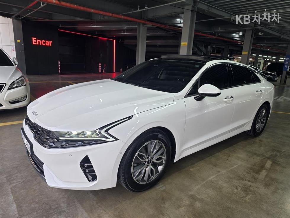 2023 - kia k5