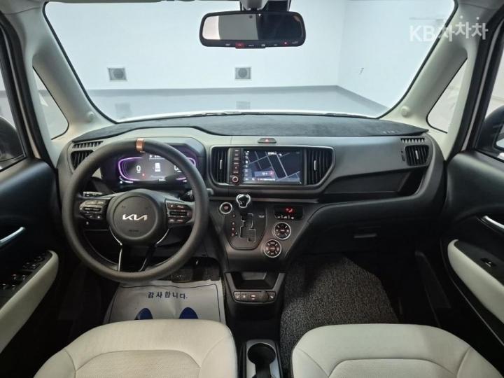 Kia Ray 1.0 Gasoline Signature 8