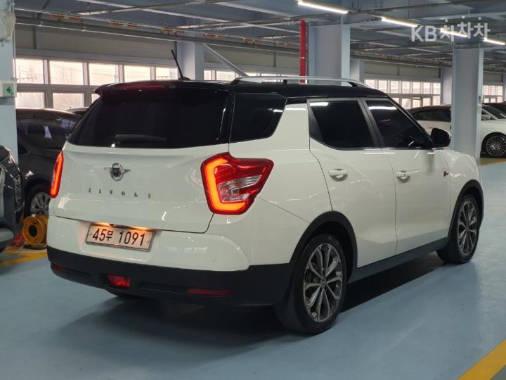 KG Mobility (Ssangyong) Tivoli Air 4WD RX 7