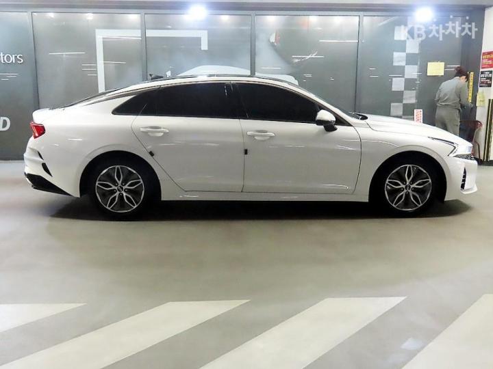 Kia K5 Hybrid 2.0 HEV Signature 4