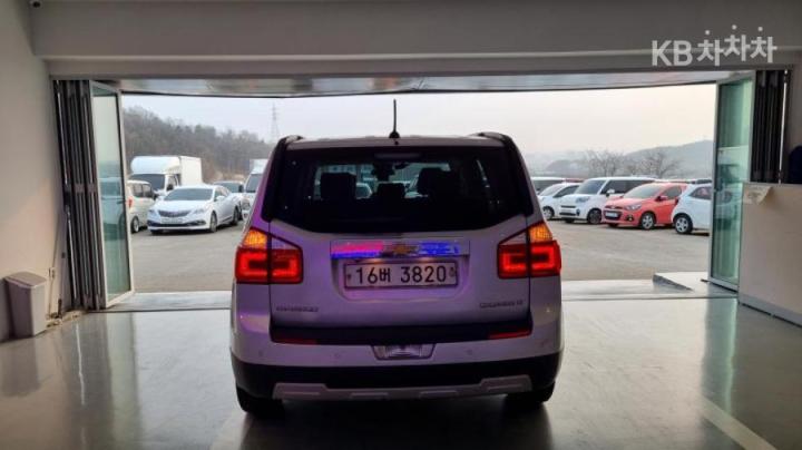 Chevrolet Orlando LPG LT Premium 6