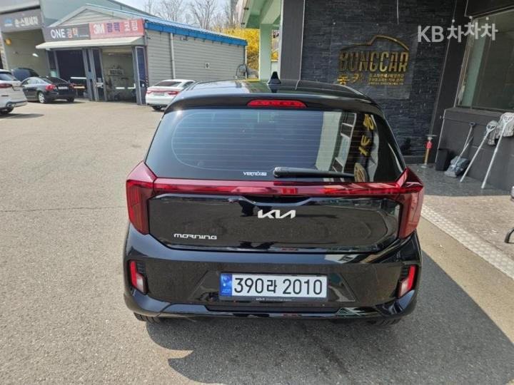 Kia Morning JA 1.0 Gasoline Prestige 4