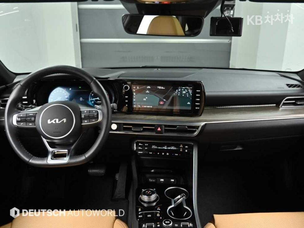 2023 - kia k5