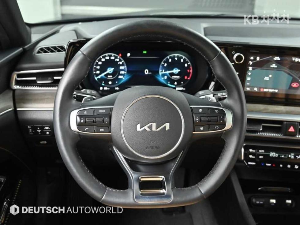 2023 - kia k5
