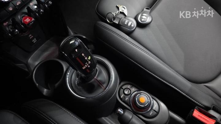 Mini Cooper 3 Duo S 2.0 High Trim Base Type 10