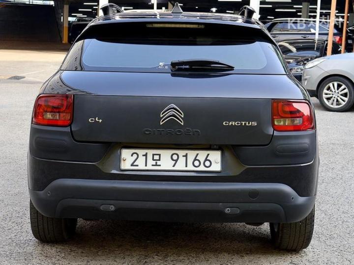 Citroen C4 Cactus 1.6 BlueHDi Shine 5