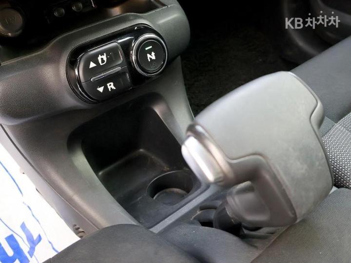 Citroen C4 Cactus 1.6 BlueHDi Shine 8