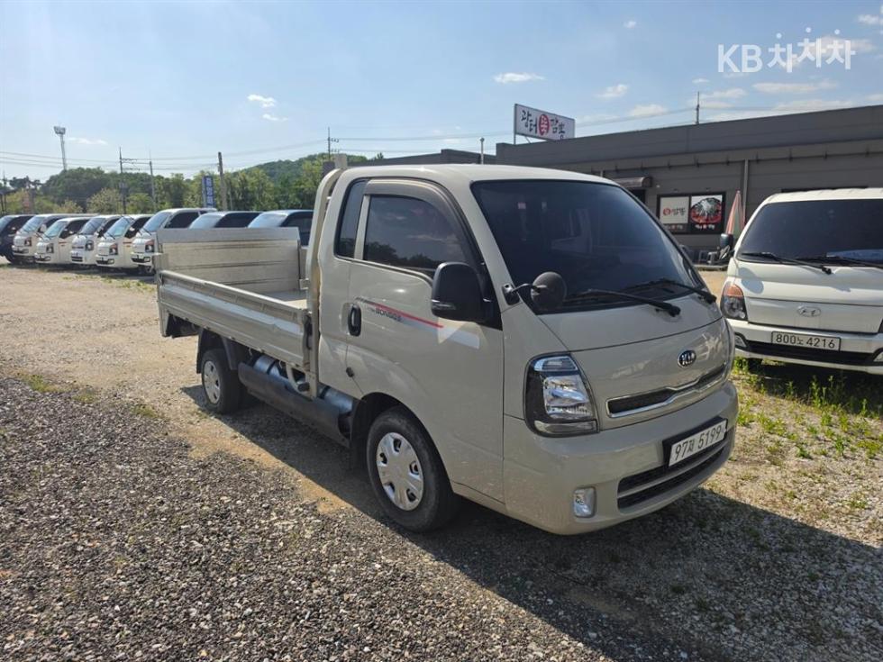 2020 - kia bongo iii