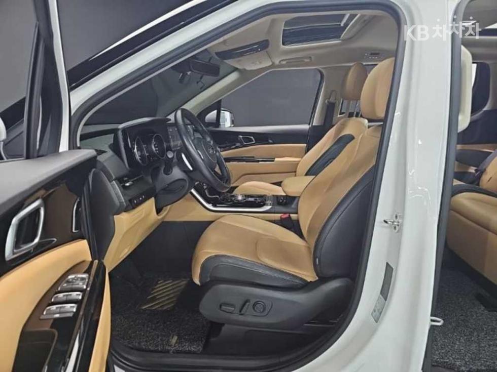 2021 - kia carnival