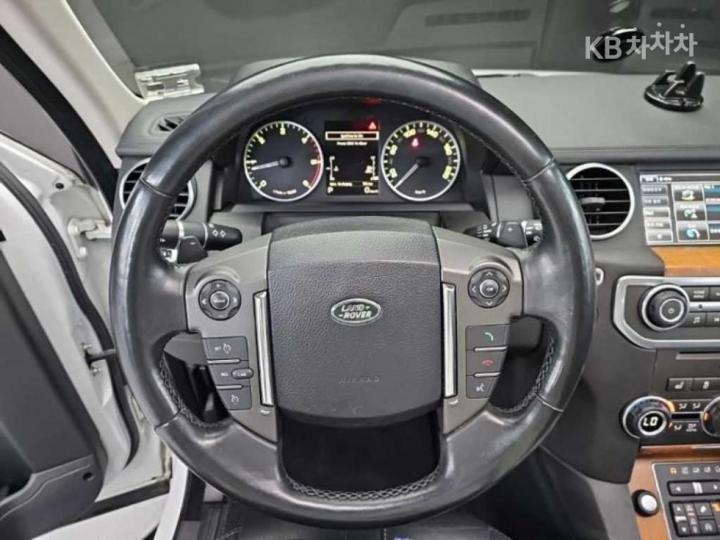 Land Rover Discovery 4 3.0 SDV6 HSE Base Type 8