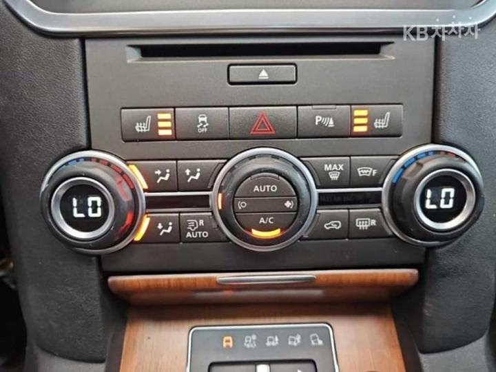 Land Rover Discovery 4 3.0 SDV6 HSE Base Type 10