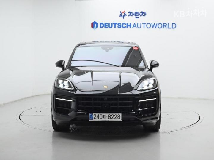 Porsche Cayenne 9Y0 4.0 GTS Base Type 4