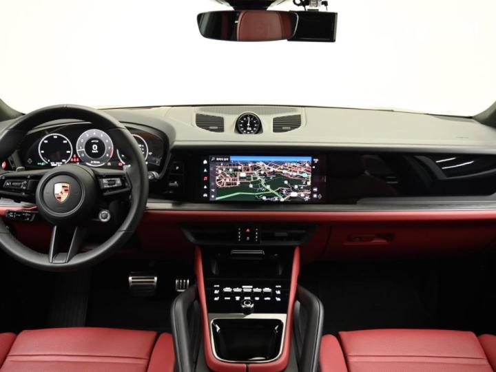 Porsche Cayenne 9Y0 4.0 GTS Base Type 8