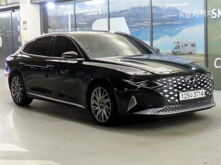 Hyundai Grandeur 2.5 Calligraphy 2