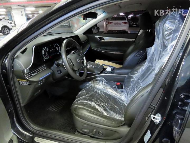 Hyundai Grandeur 2.5 Calligraphy 7
