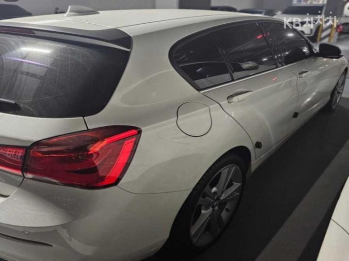 BMW 1 Series New 118d Sport Special 6