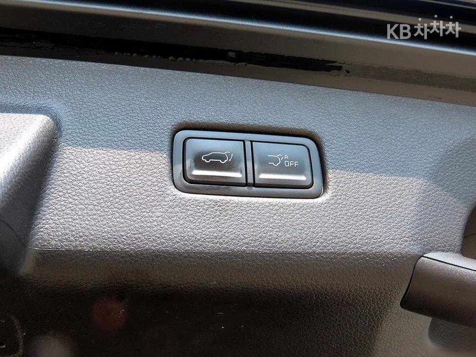 2023 - kia carnival