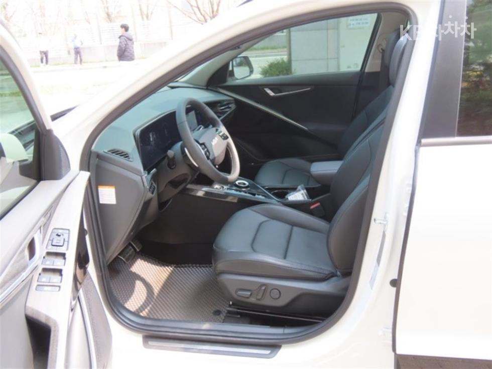 Kia Niro — miniaturë 13
