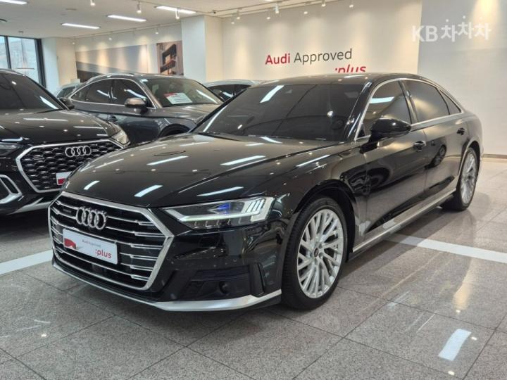 Audi A8 D5 55 TFSI Quattro LWB 2