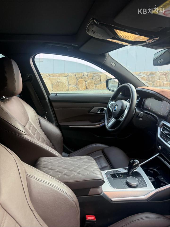 BMW 3 Series G20 320d Touring M Sport Package 10