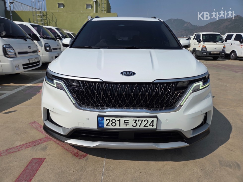 2021 - kia carnival