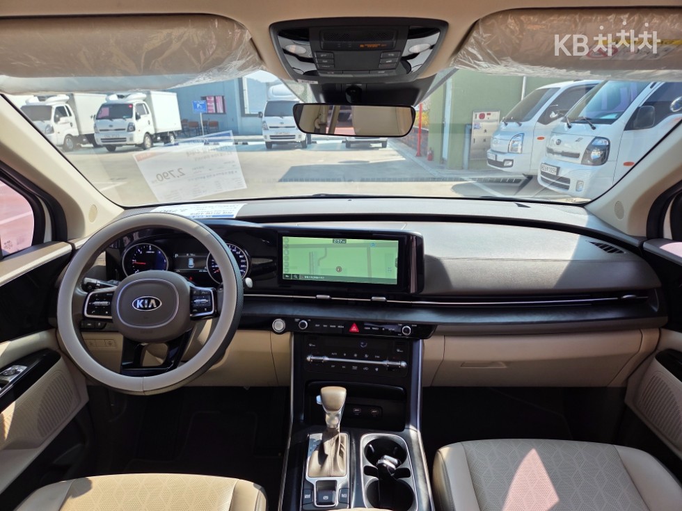 2021 - kia carnival