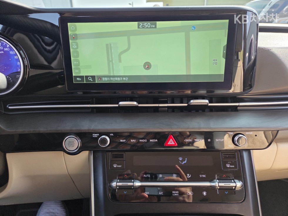 2021 - kia carnival