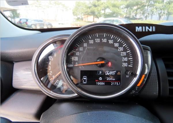 Mini Cooper 5 Duo 1.5 Base Type 10