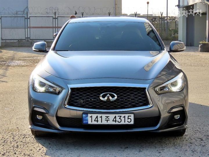 Infiniti Q50 3.5 S Hybrid Blue Sport Sensory 2