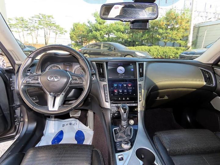 Infiniti Q50 3.5 S Hybrid Blue Sport Sensory 8