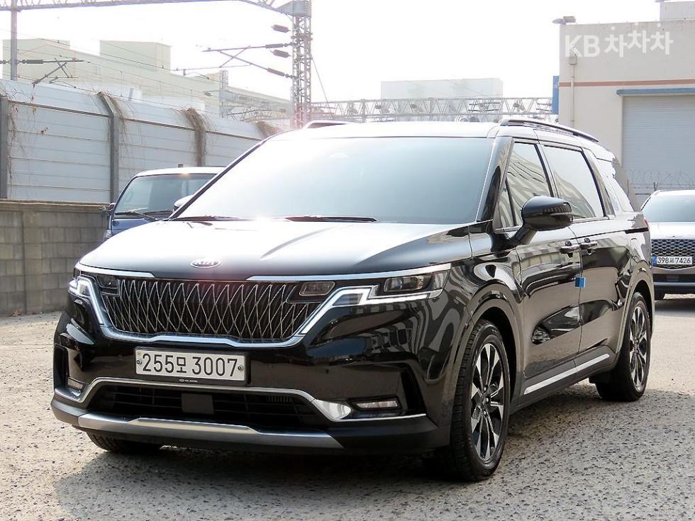 2021 - kia carnival