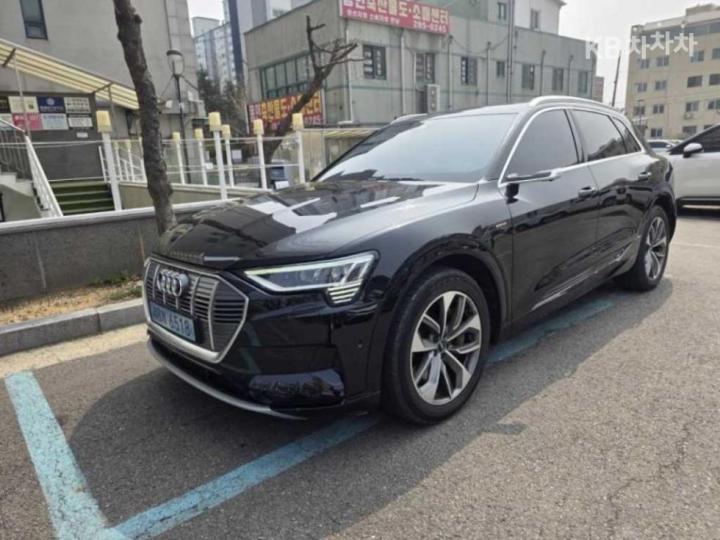 Audi e-tron 55 quattro Base Type 3