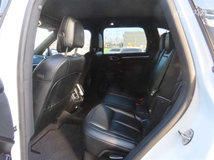 Porsche Cayenne New 958 3.0 Diesel Platinum Edition 9
