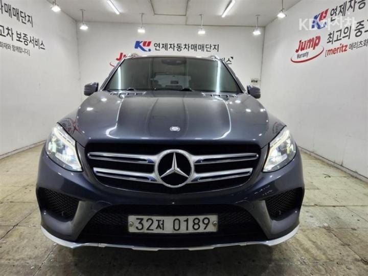 Mercedes-Benz GLE-Class W166 350d 4Matic Base Type