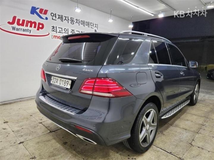 Mercedes-Benz GLE-Class W166 350d 4Matic Base Type 7