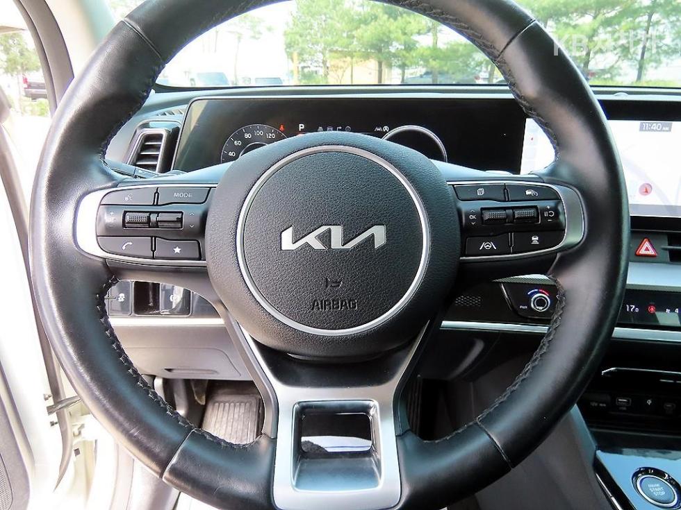 2022 - kia sportage